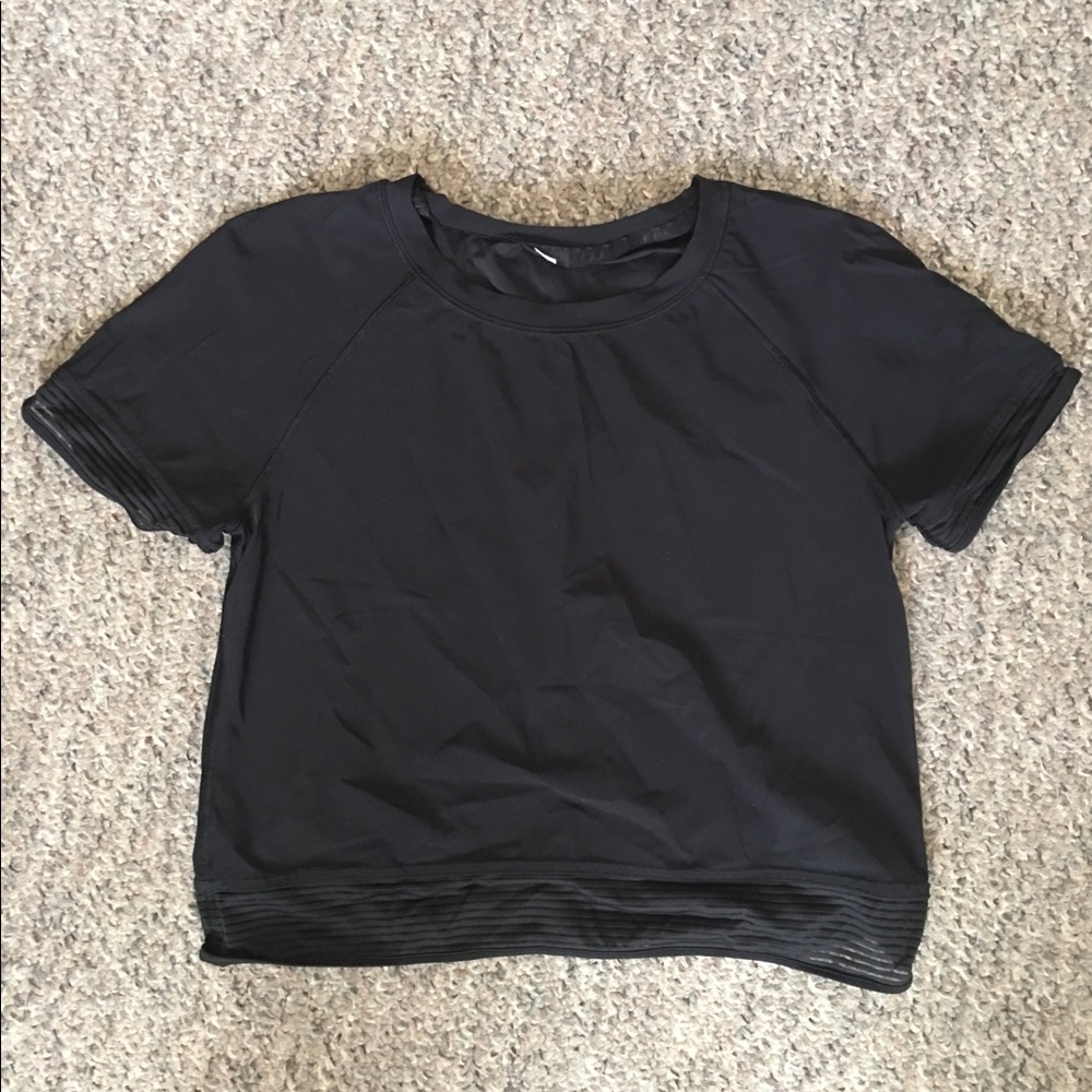 Lululemon workout crop